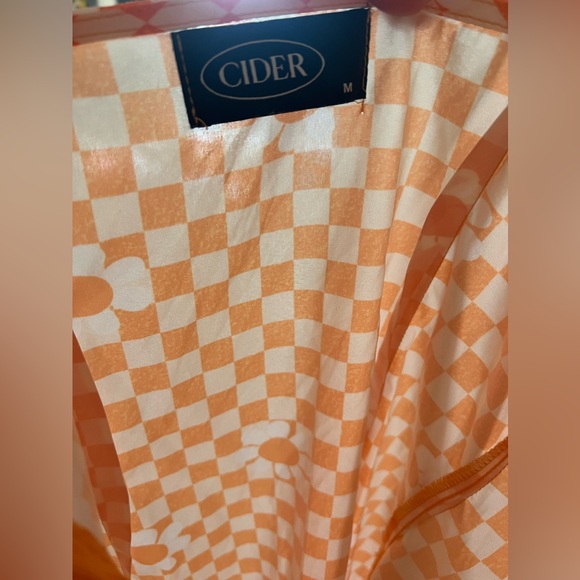 Flattering Orange Checker Flower Power Cute Mini Dress w/Leg Slits & Ruffle Bust - Picture 9 of 10